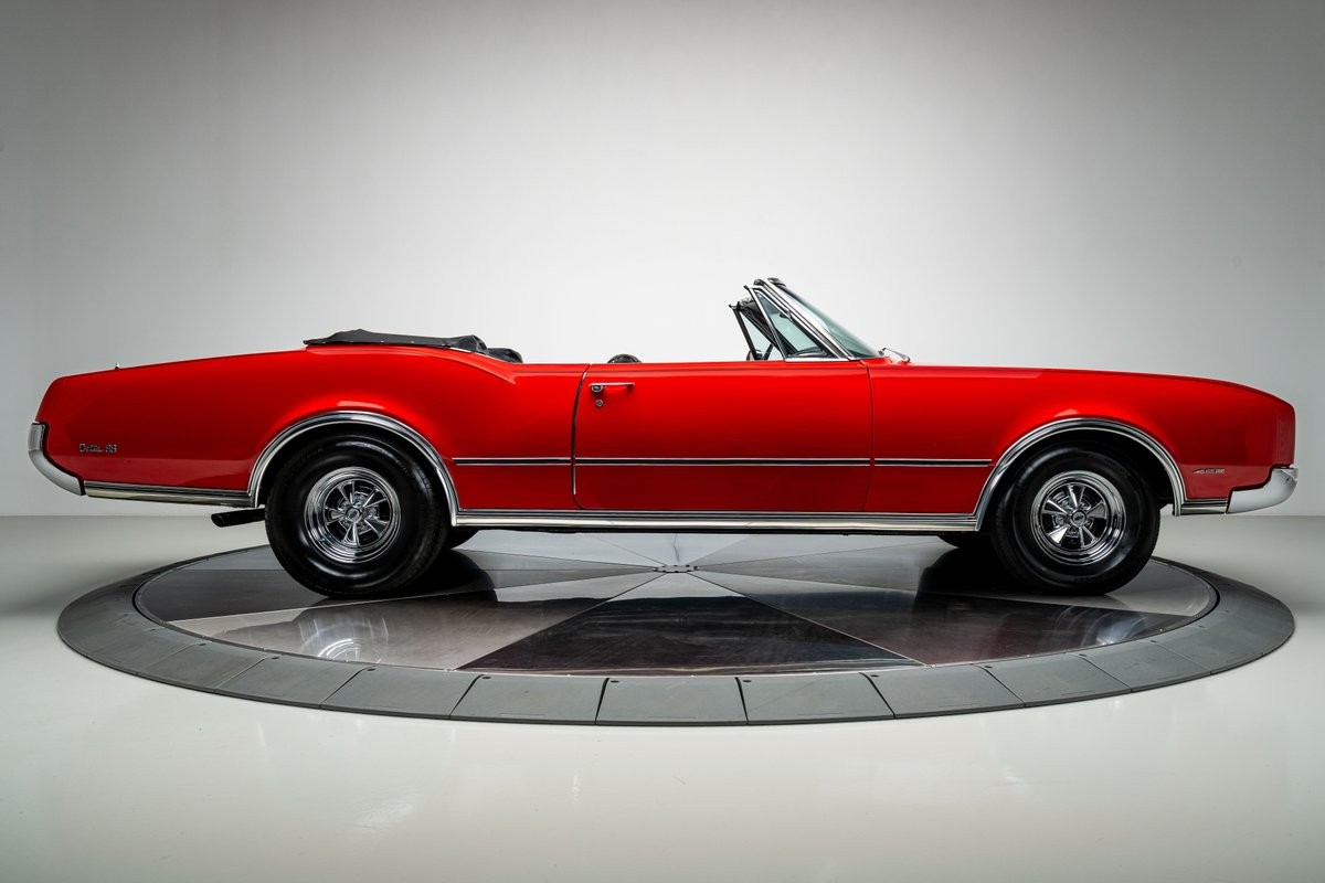 Oldsmobile-Delta-88-1967-Convertible-18