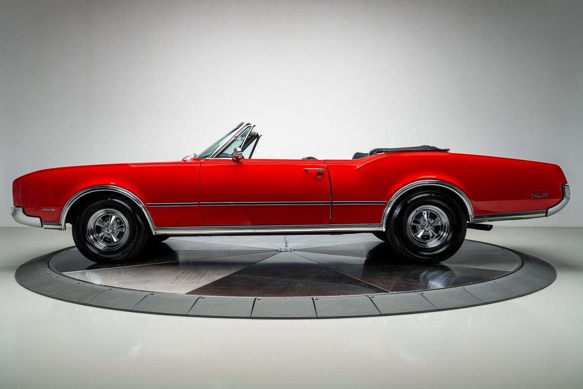 Oldsmobile-Delta-88-1967-Convertible-19