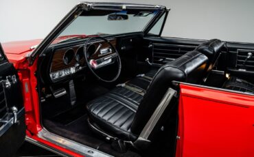 Oldsmobile-Delta-88-1967-Convertible-2