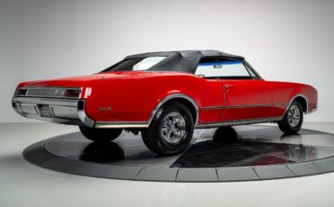 Oldsmobile-Delta-88-1967-Convertible-21