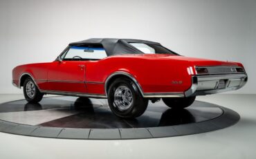 Oldsmobile-Delta-88-1967-Convertible-25