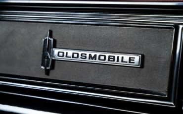 Oldsmobile-Delta-88-1967-Convertible-30