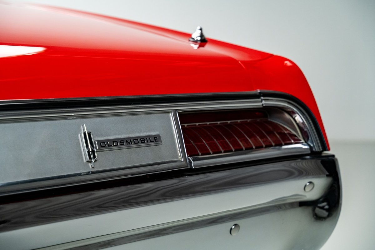 Oldsmobile-Delta-88-1967-Convertible-4