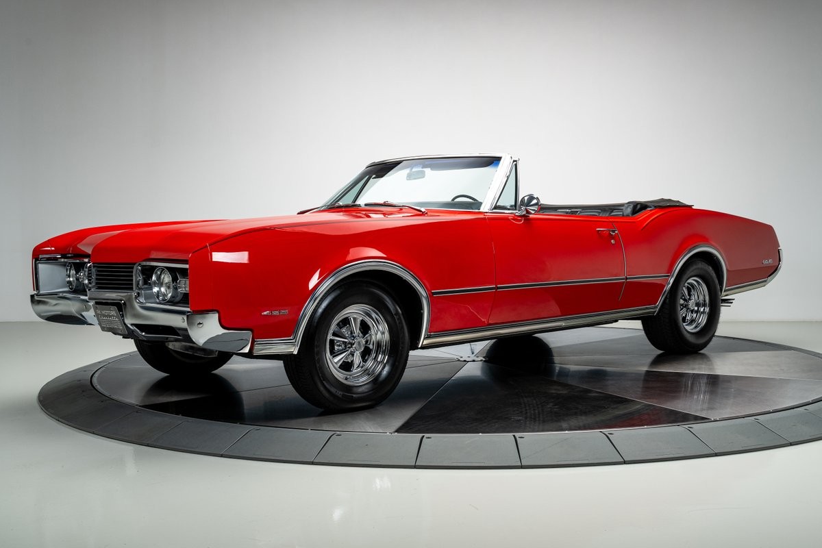 Oldsmobile-Delta-88-1967-Convertible-5