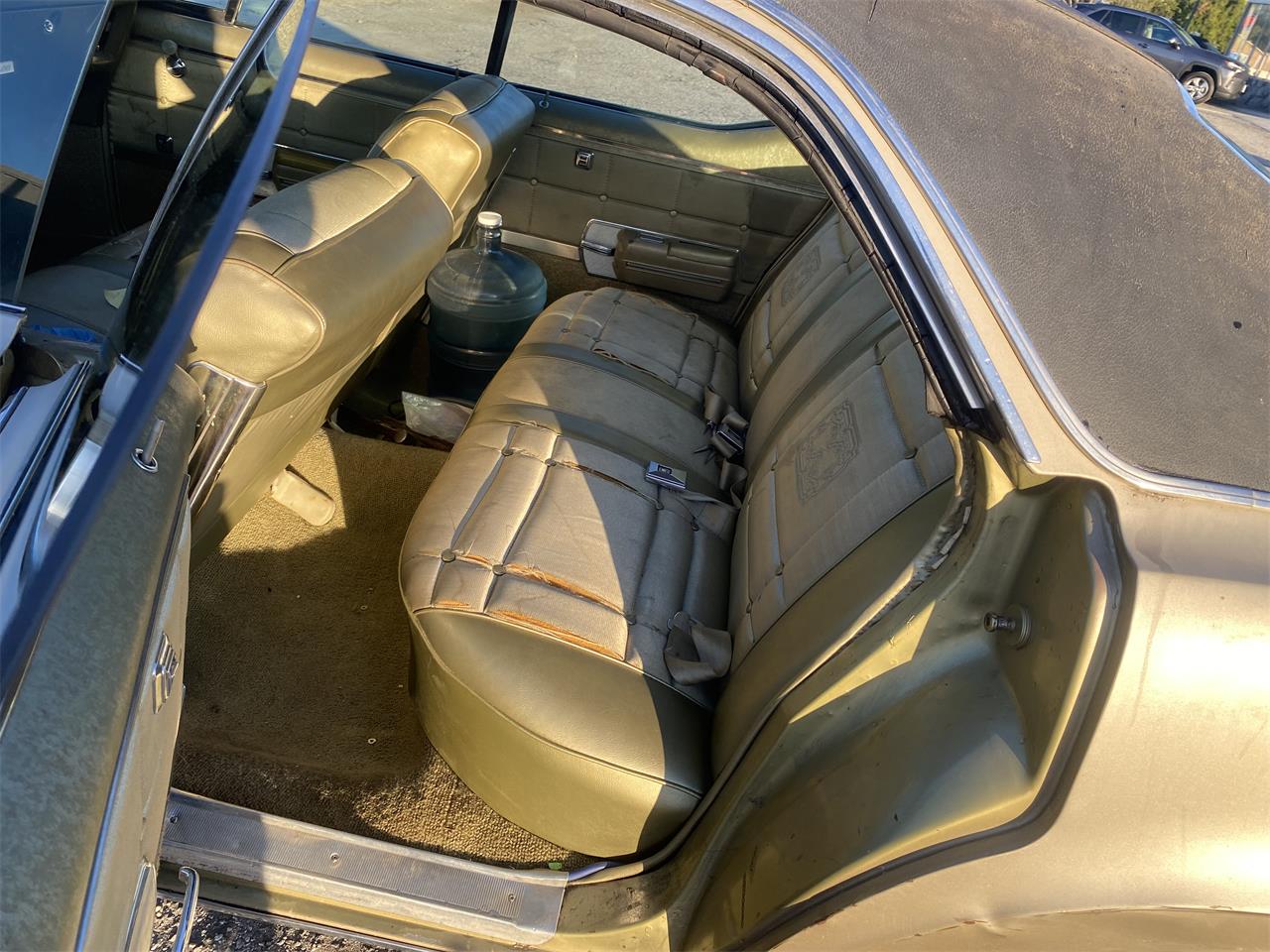 Oldsmobile-Delta-88-1968-Gold-Gold-10