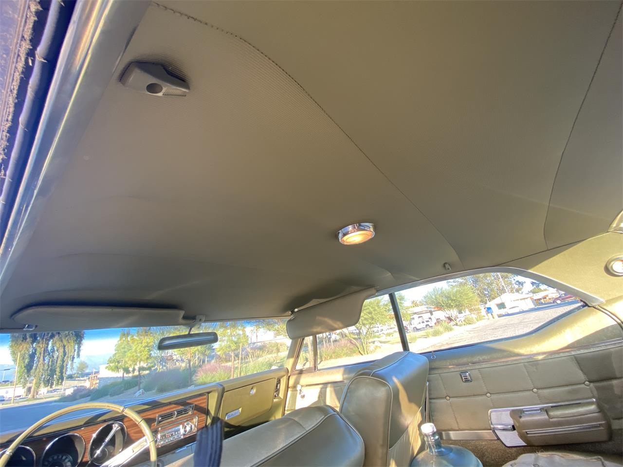 Oldsmobile-Delta-88-1968-Gold-Gold-19