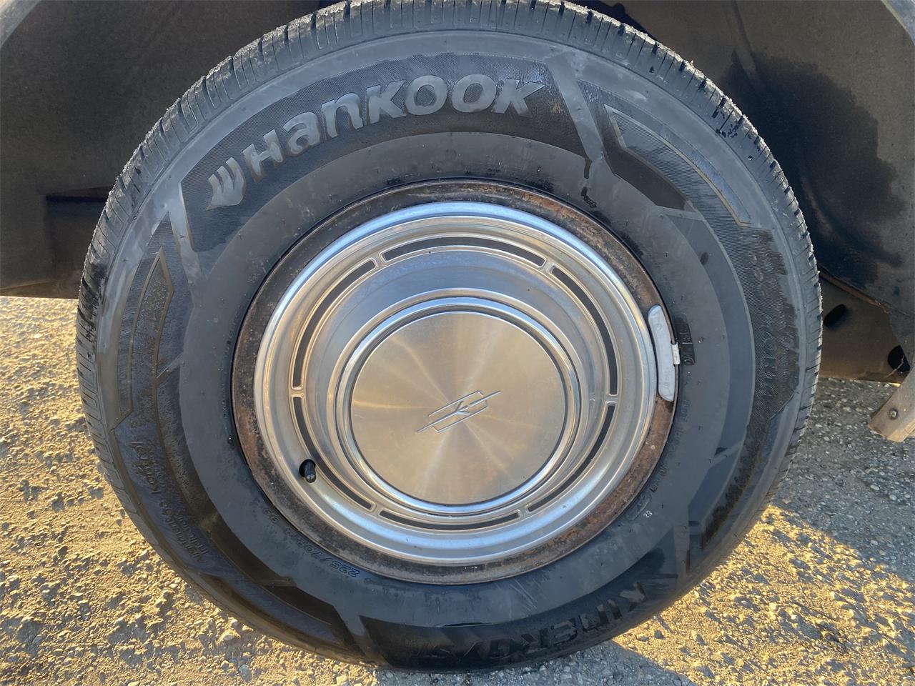 Oldsmobile-Delta-88-1968-Gold-Gold-26