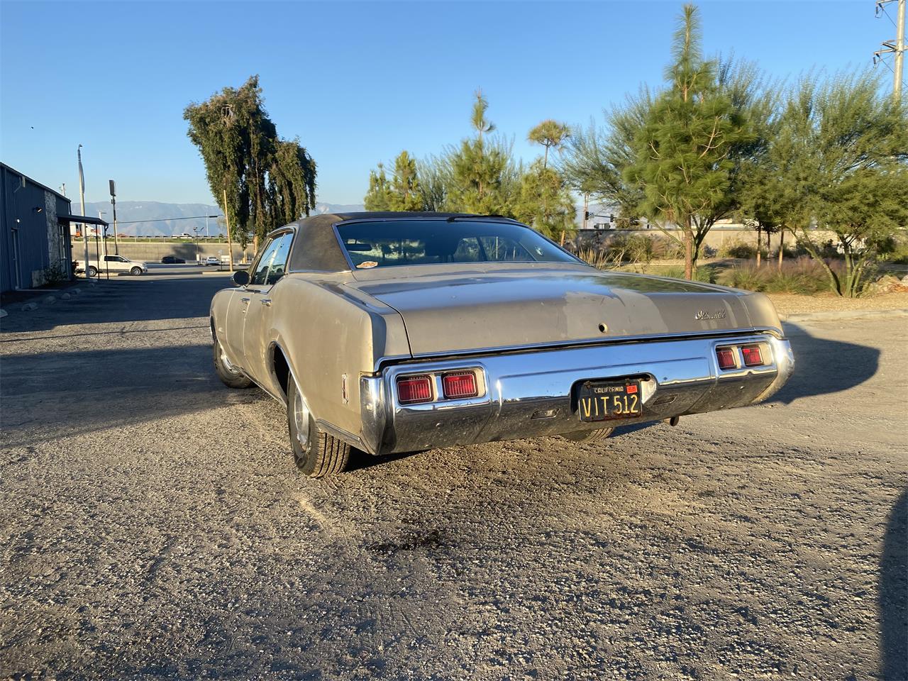 Oldsmobile-Delta-88-1968-Gold-Gold-4