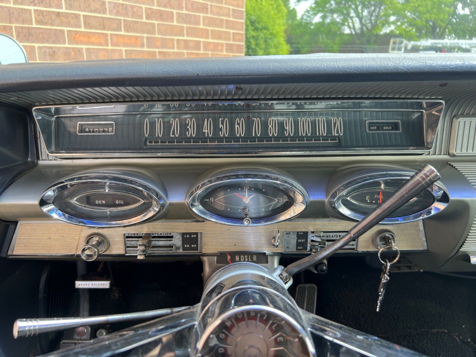 Oldsmobile-Dynamic-88-1961-Limousine-19