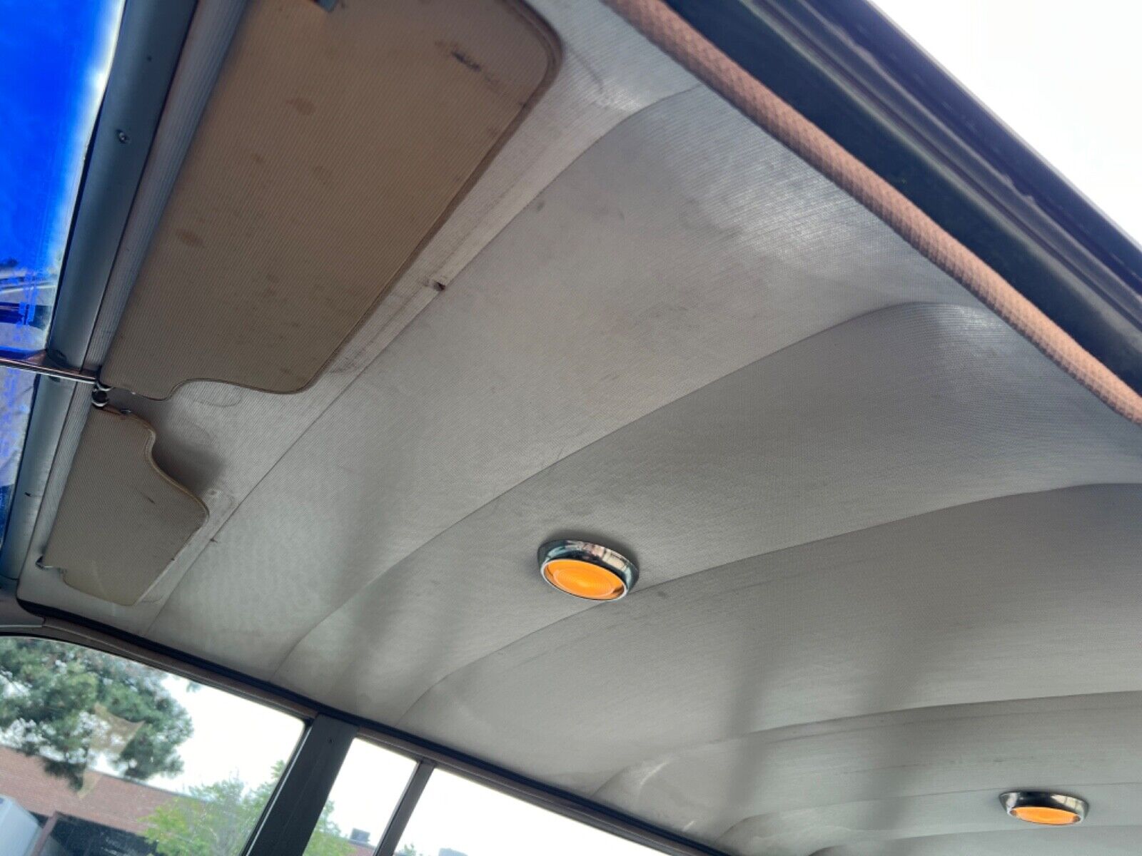 Oldsmobile-Dynamic-88-1961-Limousine-20