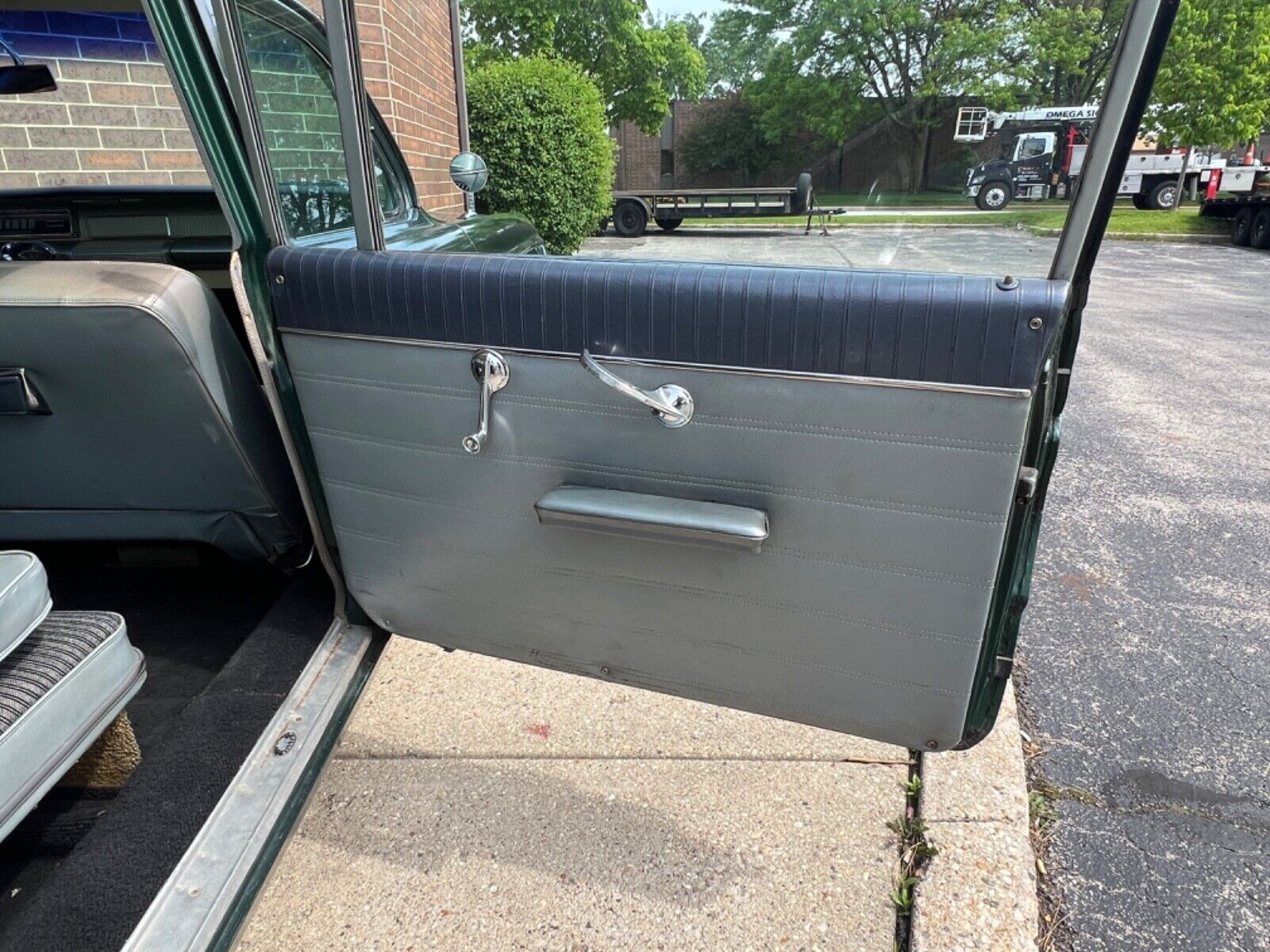 Oldsmobile-Dynamic-88-1961-Limousine-26