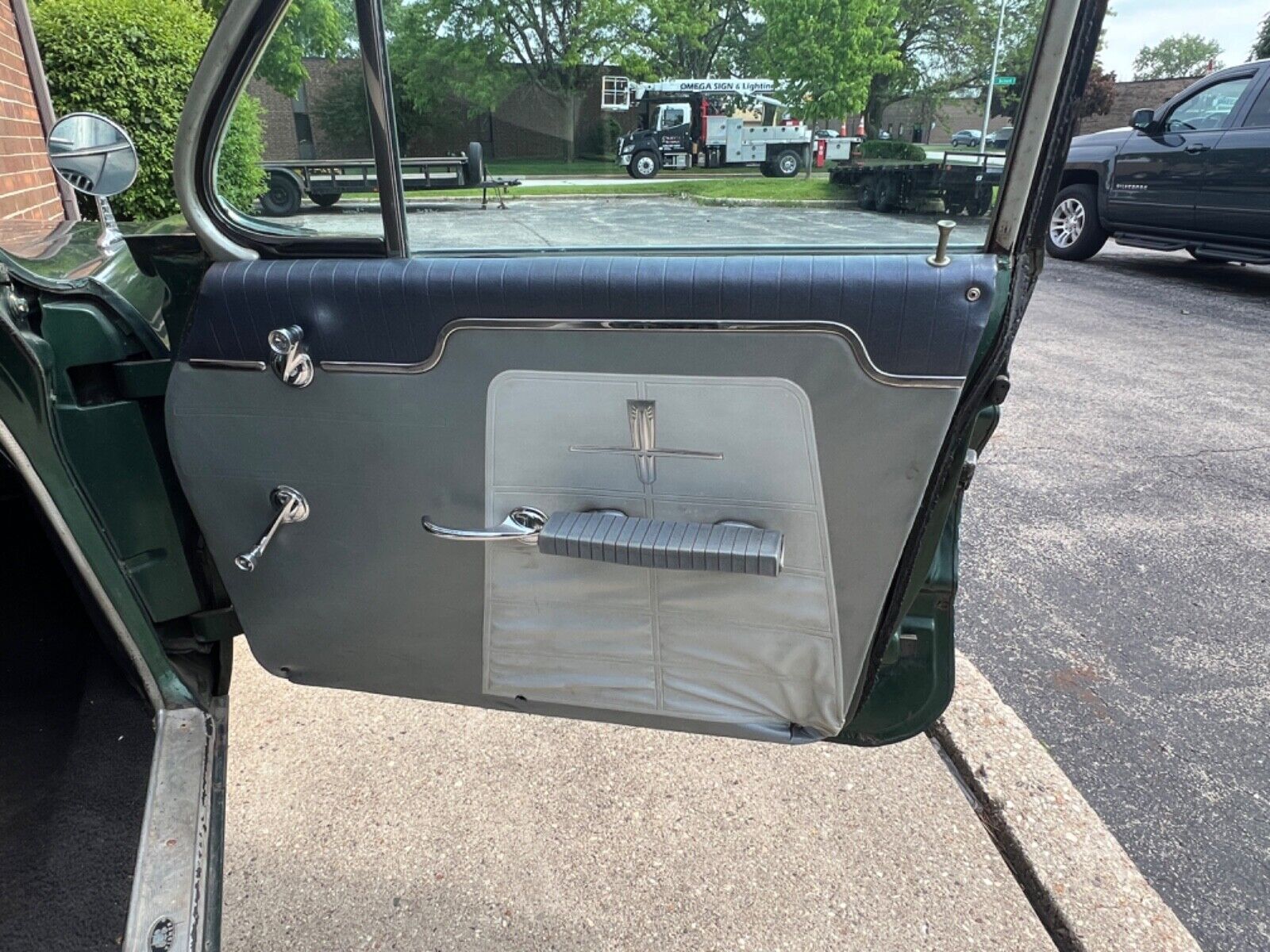 Oldsmobile-Dynamic-88-1961-Limousine-28