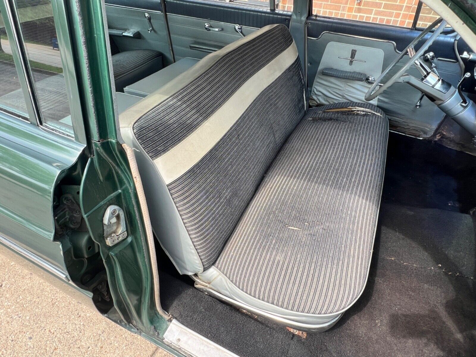 Oldsmobile-Dynamic-88-1961-Limousine-30