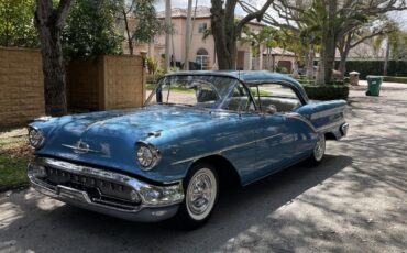 Oldsmobile-Ninety-Eight-1957-Sedan-15
