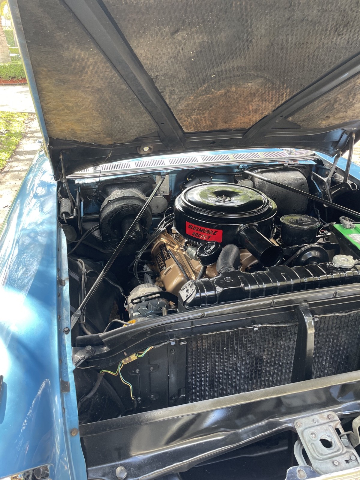 Oldsmobile-Ninety-Eight-1957-Sedan-16