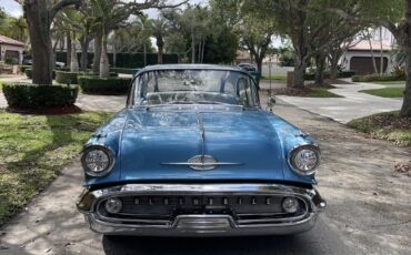 Oldsmobile-Ninety-Eight-1957-Sedan-5