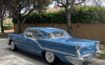 Oldsmobile-Ninety-Eight-1957-Sedan-7