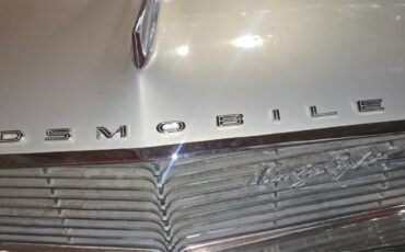 Oldsmobile-Ninety-Eight-1962-Convertible-24