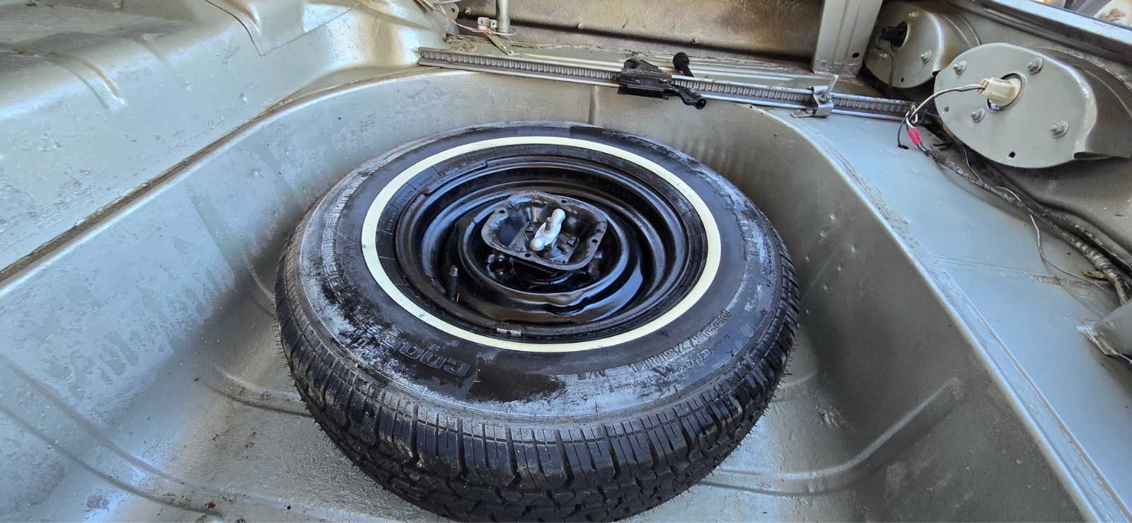 Oldsmobile-Ninety-Eight-1962-Convertible-29