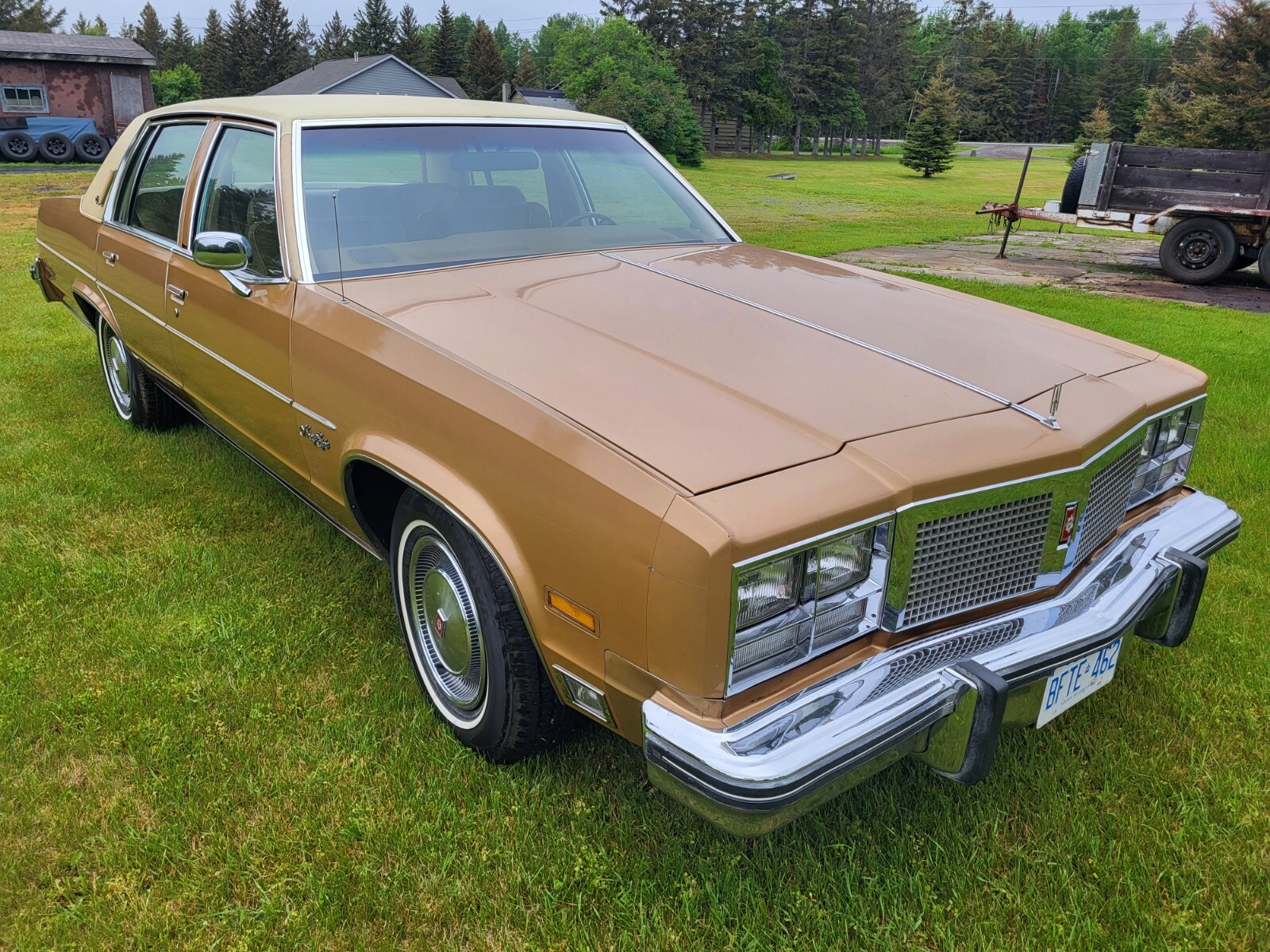 Oldsmobile Ninety-Eight 1977 Sedan