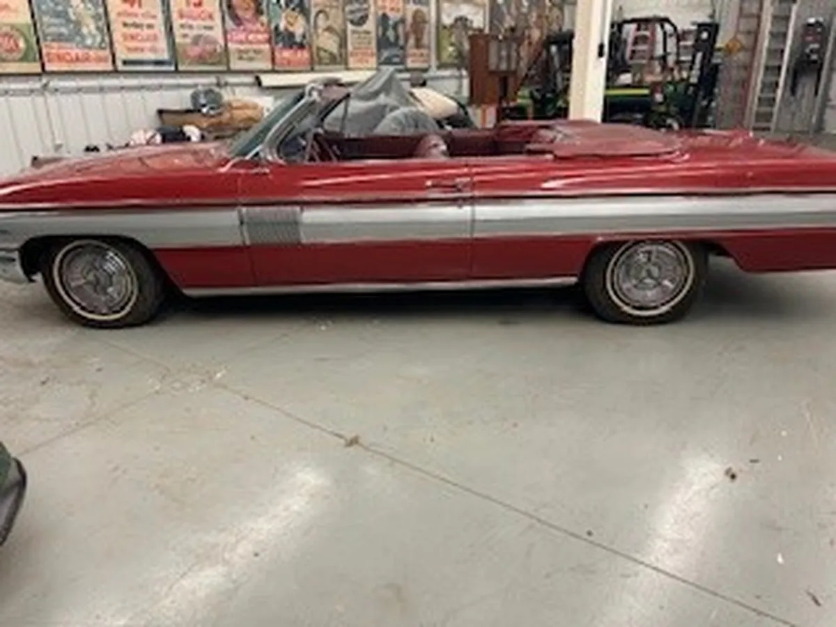 Oldsmobile-Starfire-1962-2