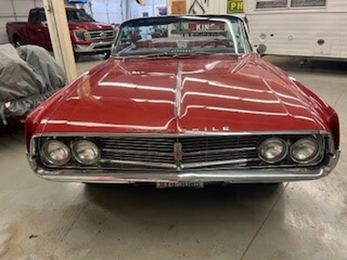 Oldsmobile-Starfire-1962-4