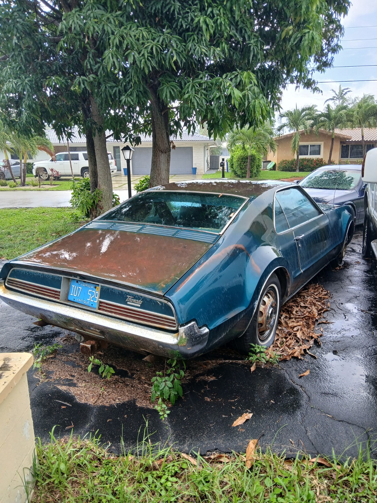 Oldsmobile-Toronado-1966-Coupe-2