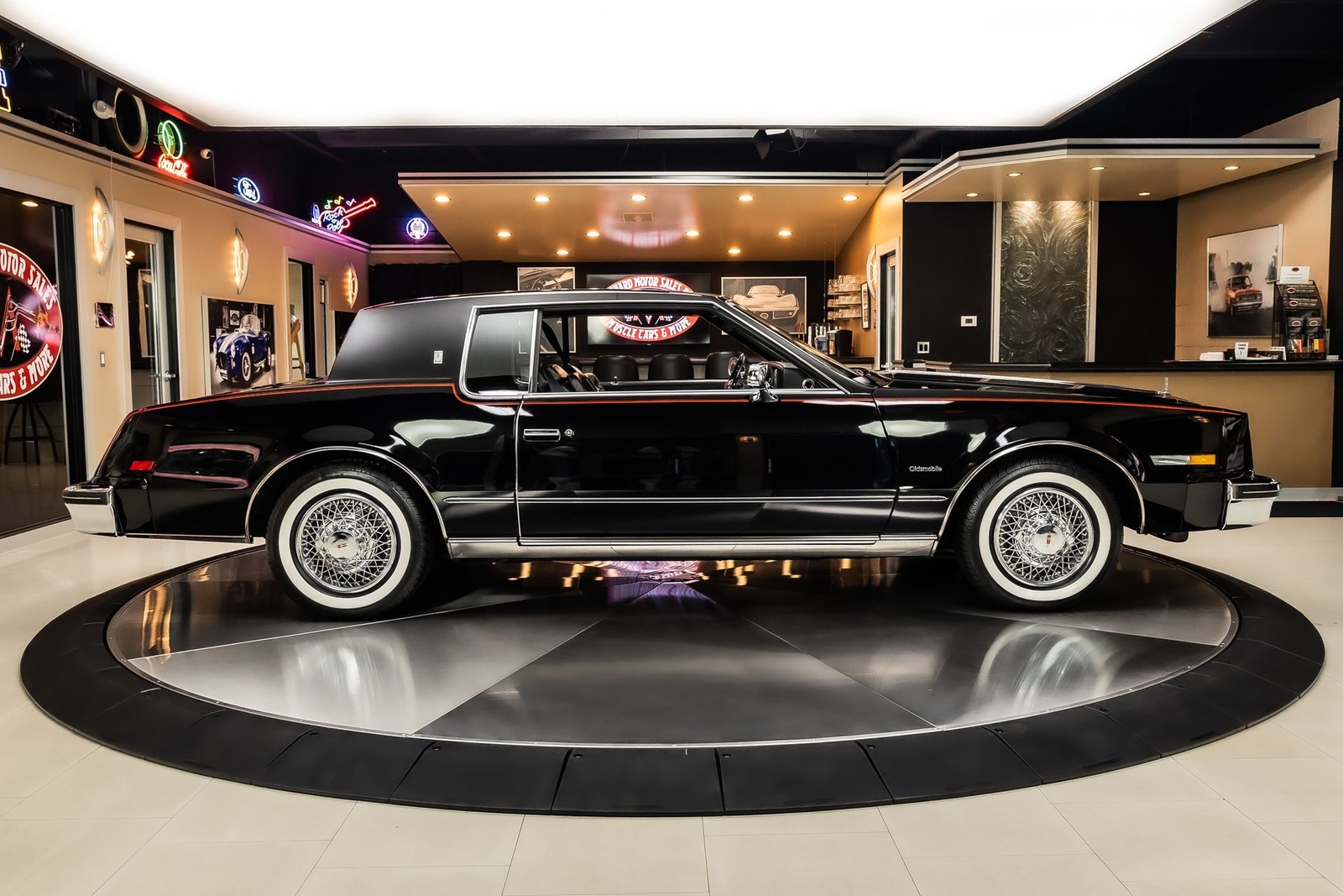 Oldsmobile-Toronado-1979-Coupe-11