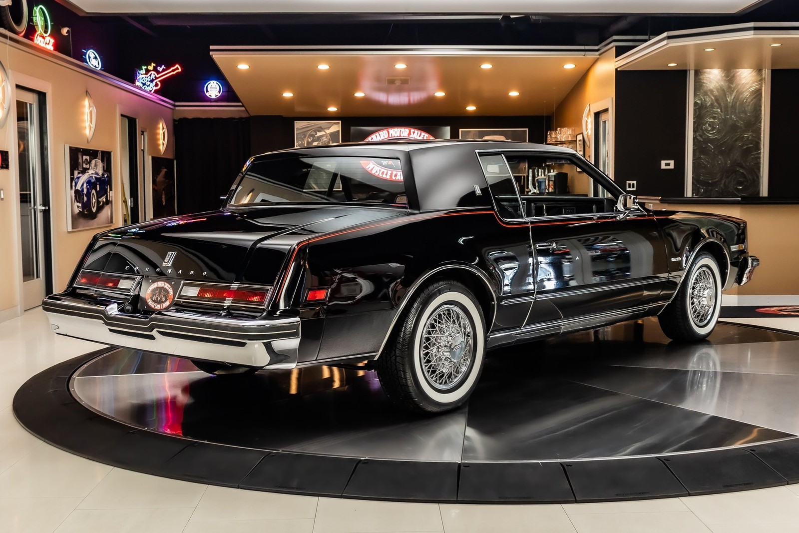 Oldsmobile-Toronado-1979-Coupe-12