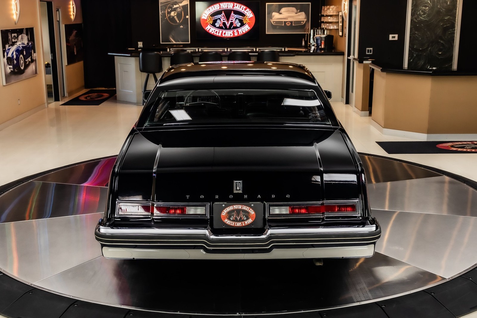 Oldsmobile-Toronado-1979-Coupe-15