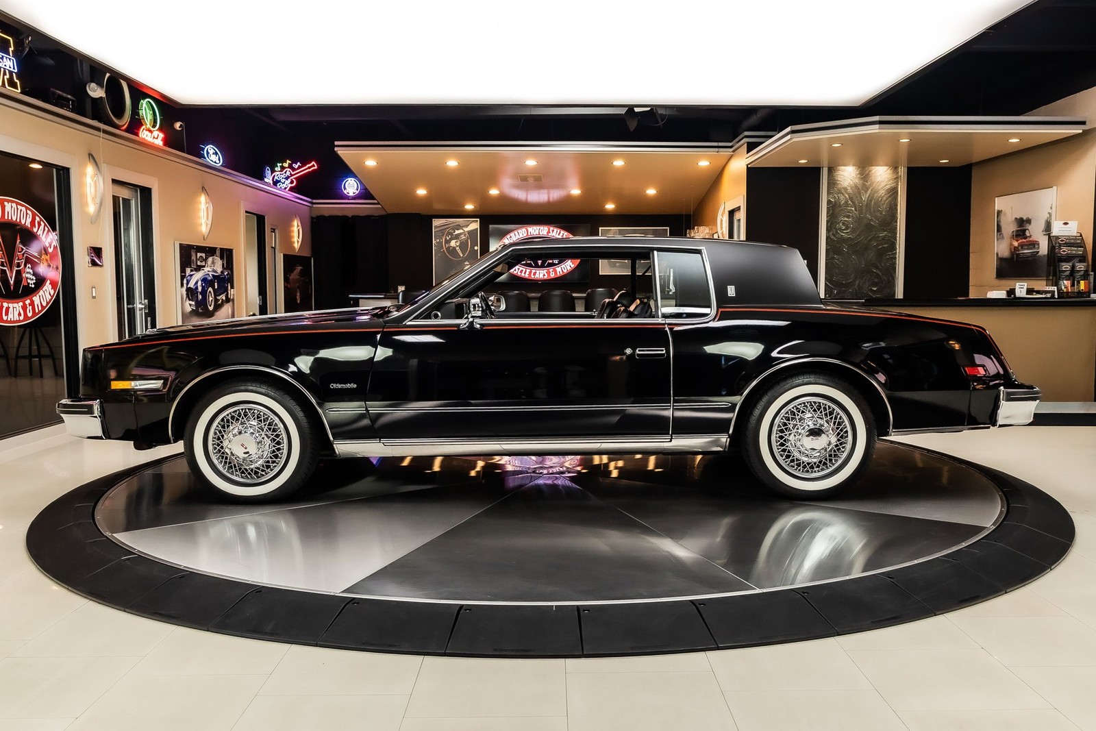 Oldsmobile-Toronado-1979-Coupe-18