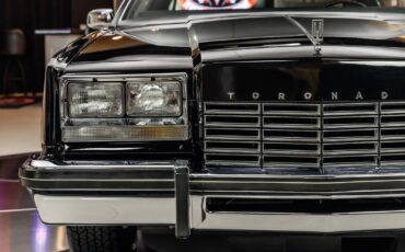 Oldsmobile-Toronado-1979-Coupe-20