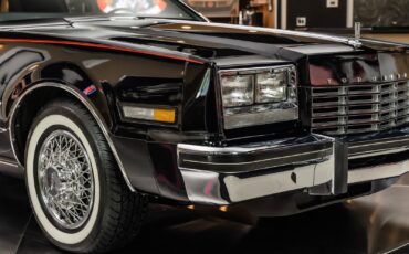 Oldsmobile-Toronado-1979-Coupe-21