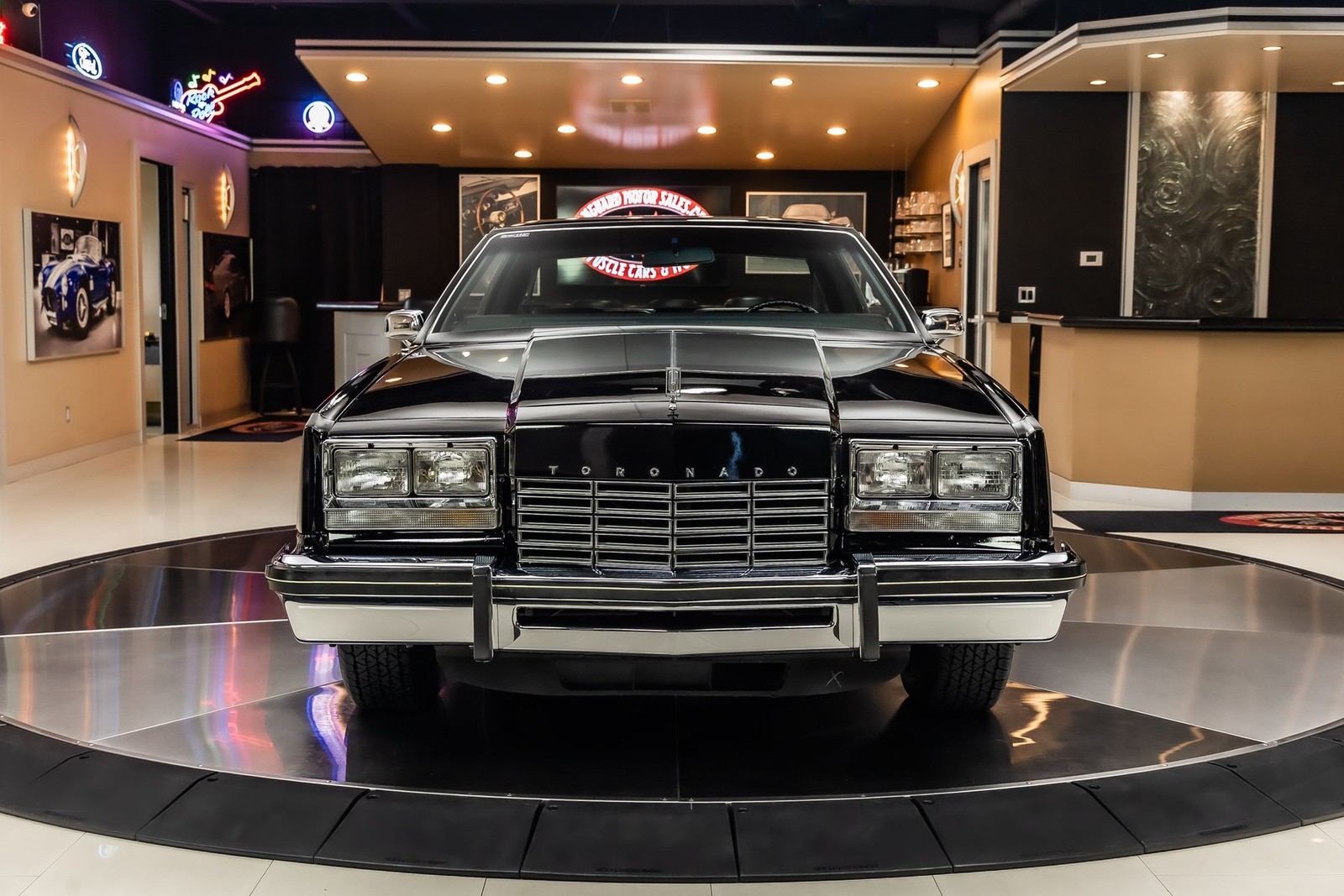 Oldsmobile-Toronado-1979-Coupe-7