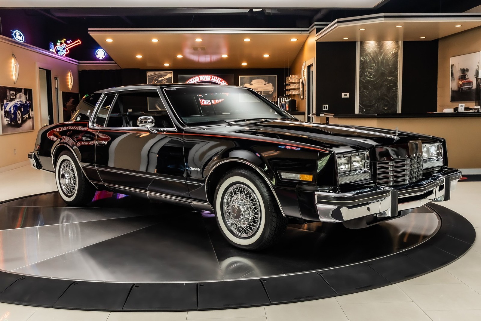 Oldsmobile-Toronado-1979-Coupe-9