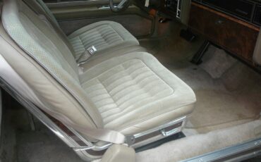 Oldsmobile-Toronado-1985-Coupe-16