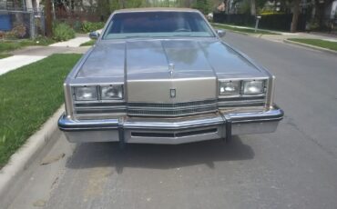 Oldsmobile-Toronado-1985-Coupe