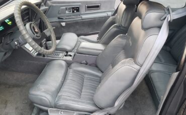 Oldsmobile-Toronado-1987-Coupe-10