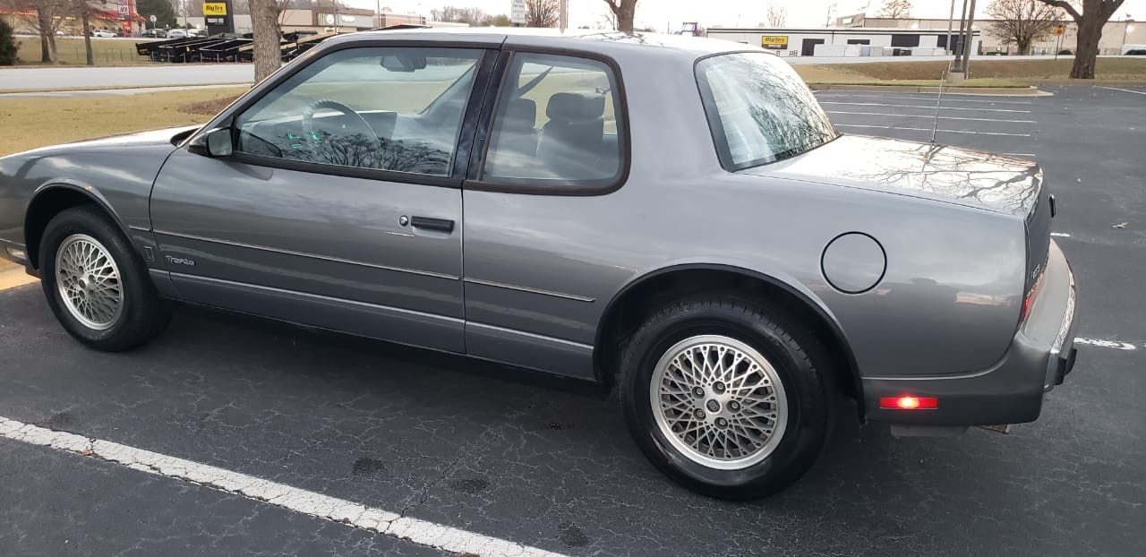 Oldsmobile-Toronado-1987-Coupe-11