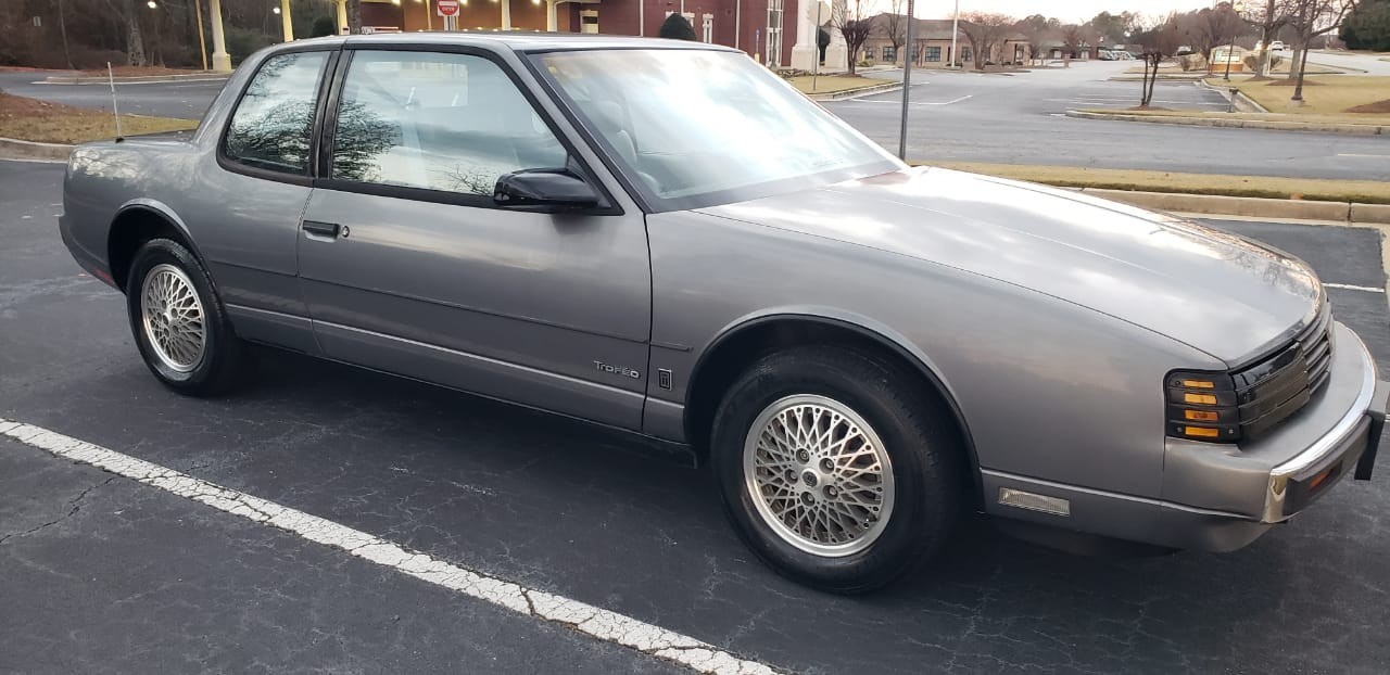 Oldsmobile-Toronado-1987-Coupe-12