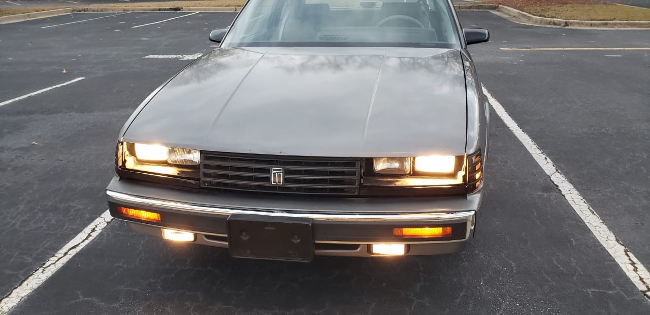 Oldsmobile-Toronado-1987-Coupe-13