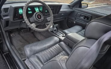 Oldsmobile-Toronado-1987-Coupe-16
