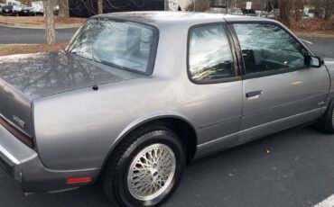 Oldsmobile-Toronado-1987-Coupe-4