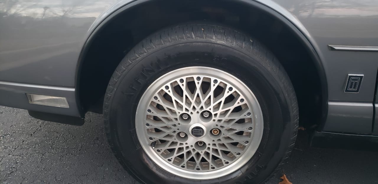 Oldsmobile-Toronado-1987-Coupe-6