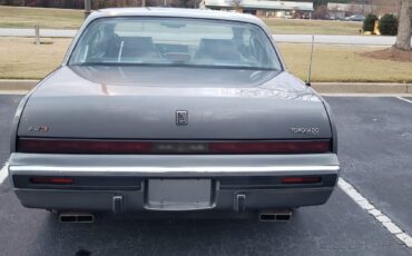 Oldsmobile-Toronado-1987-Coupe-7