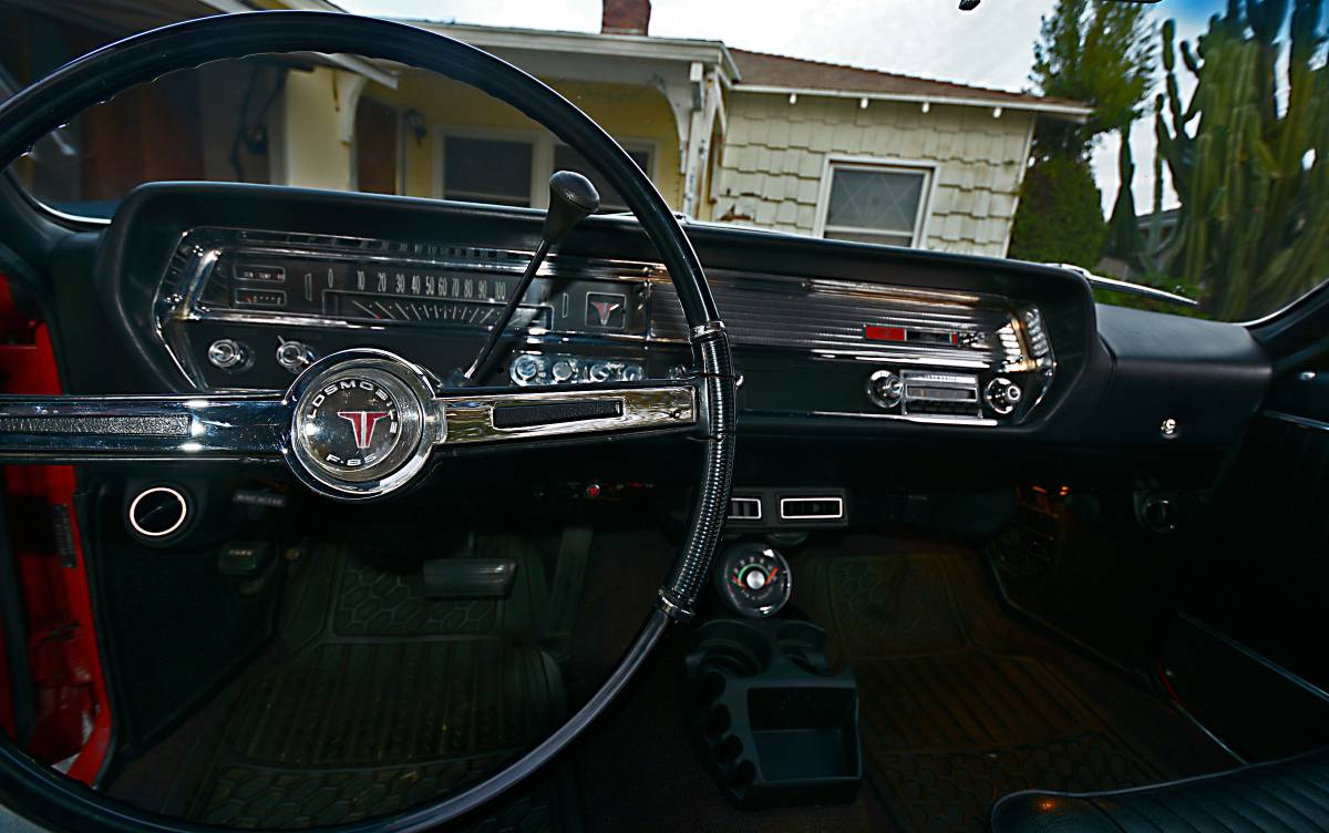 Oldsmobile-cutlass-convertible-1964-1