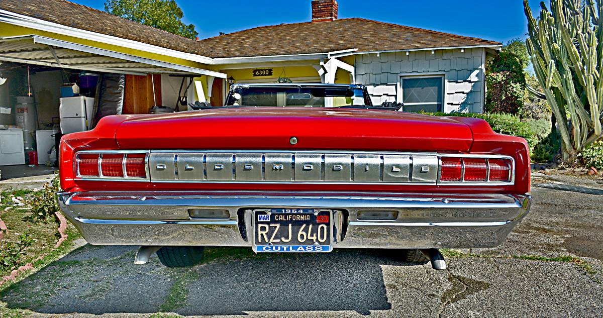 Oldsmobile-cutlass-convertible-1964-14