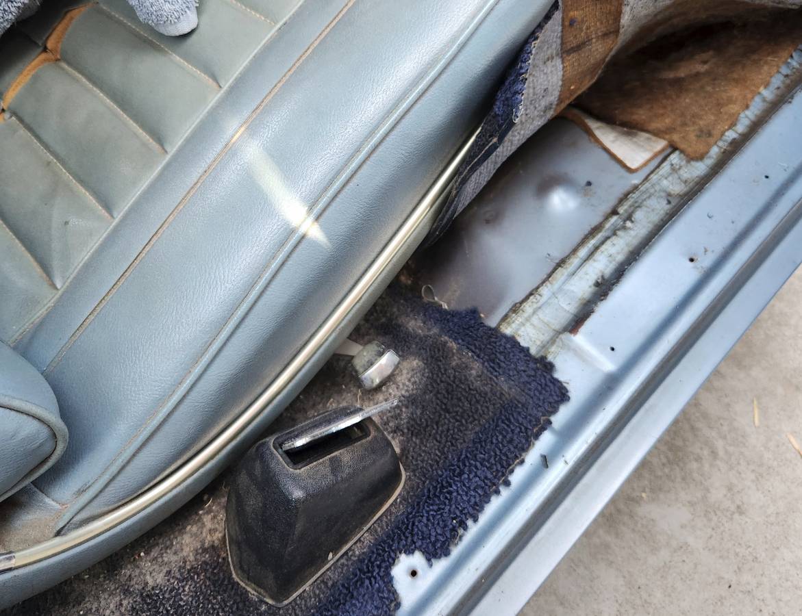 Oldsmobile-cutlass-supreme-1967-blue-14