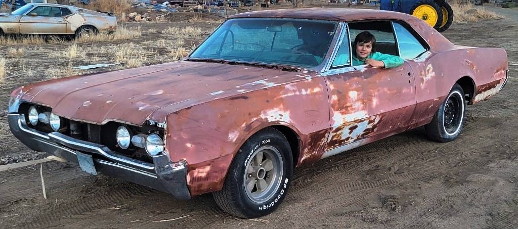 Oldsmobile-cutlass-supreme-1967