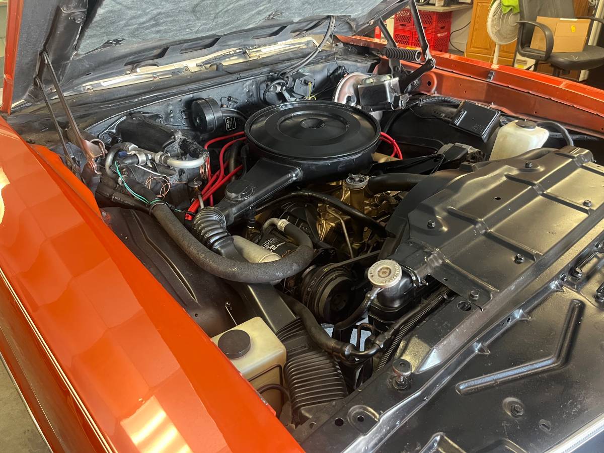 Oldsmobile-cutlass-supreme-1972-orange-15